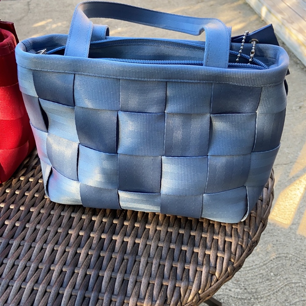 Two (2) Harvey’s Seatbelt bags-selling together - Picture 3 of 9